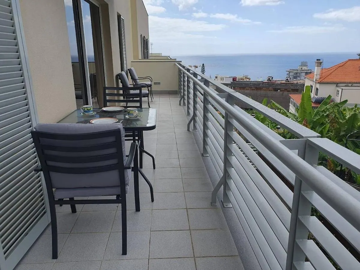 Aqua Vista Lido Apartment Funchal  Funchal (Madeira)